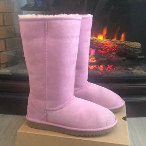 pink classic uggs